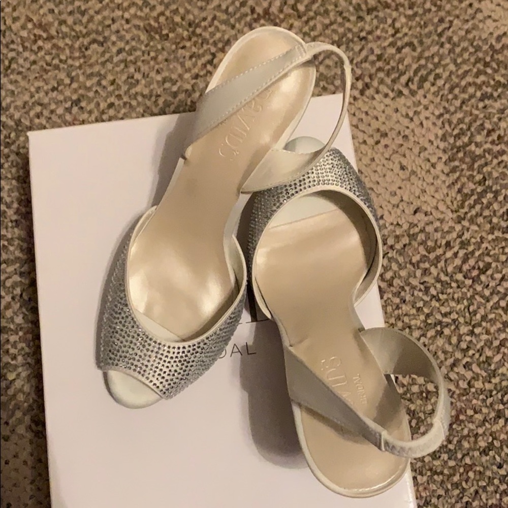 NIB Ivory rhinestone heels